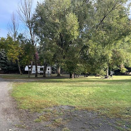 The Idaho Lodge & Rv Park Бонърс Фери Екстериор снимка