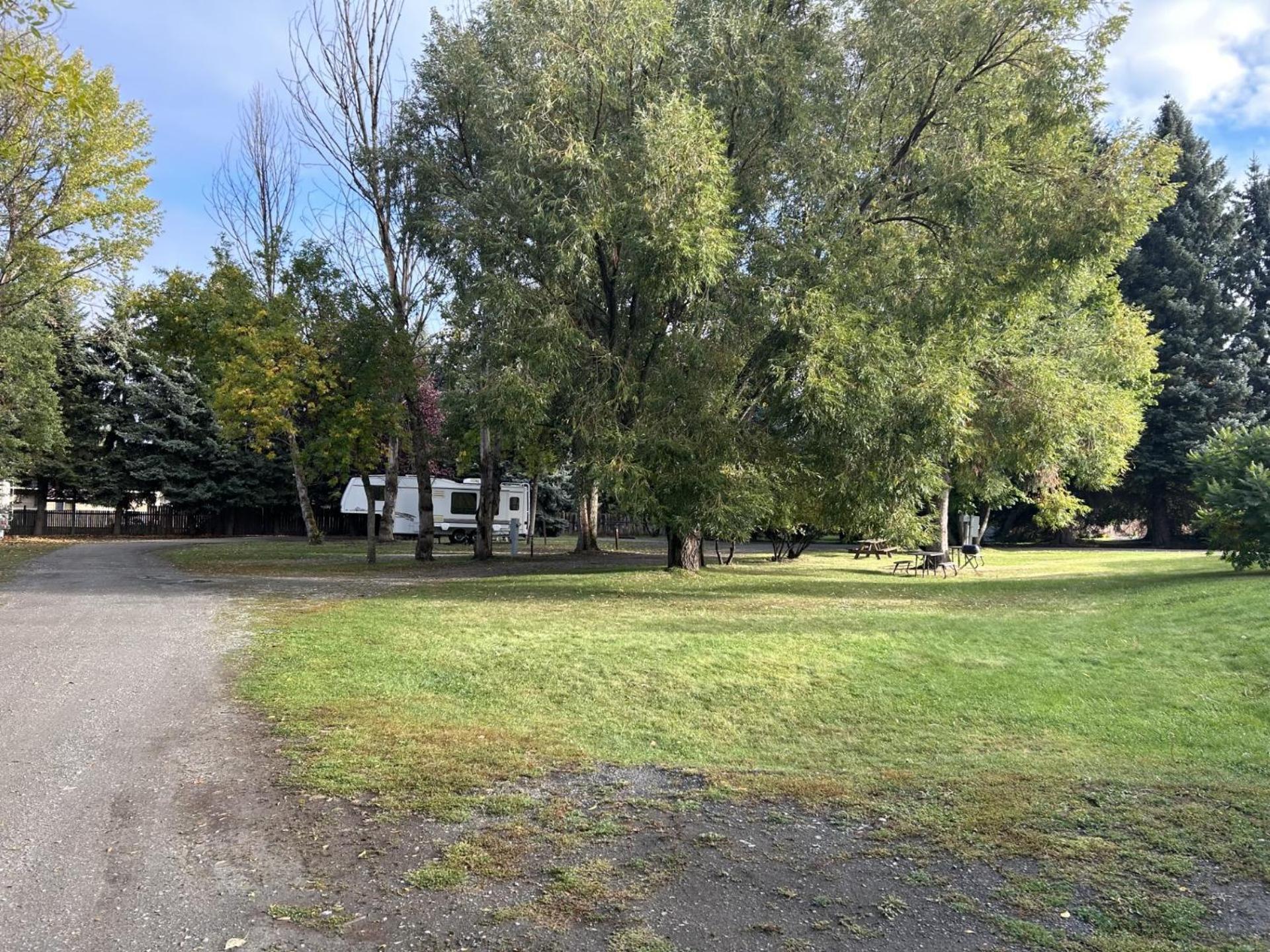 The Idaho Lodge & Rv Park Бонърс Фери Екстериор снимка